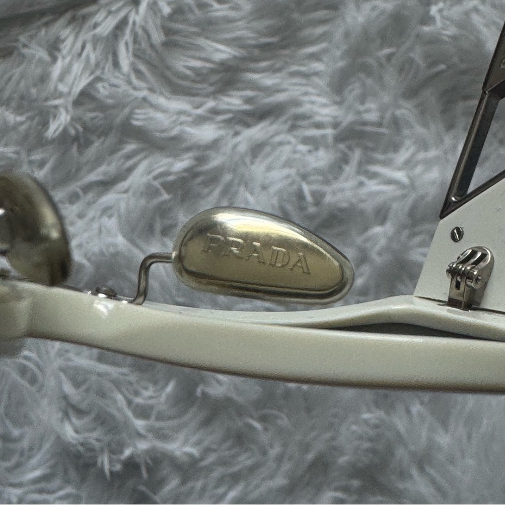Prada Ivory White Sunglasses Oversized - Picture 3 of 13